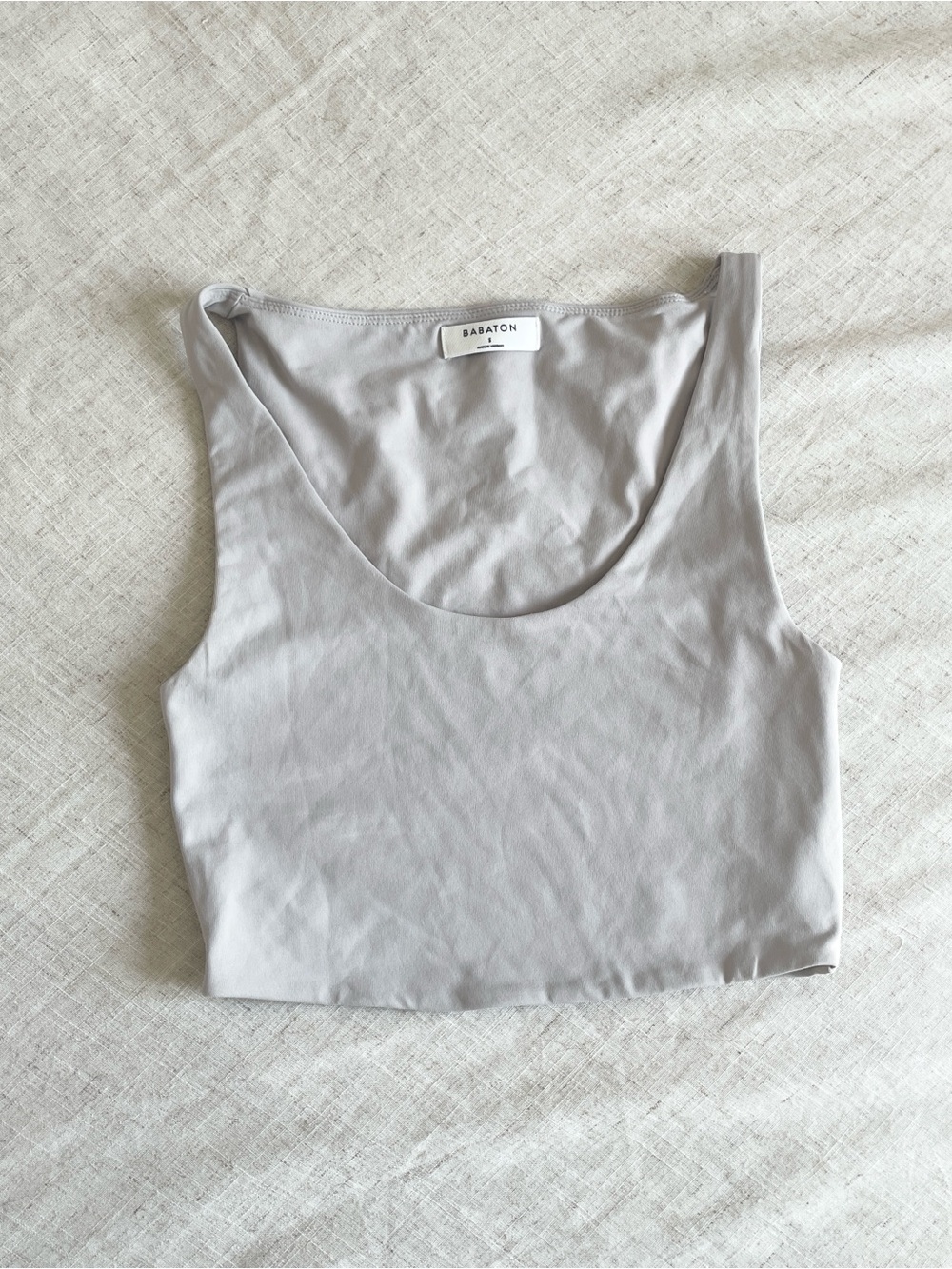 Aritzia contour Babaton Pale Gray Scoop Neck Tank